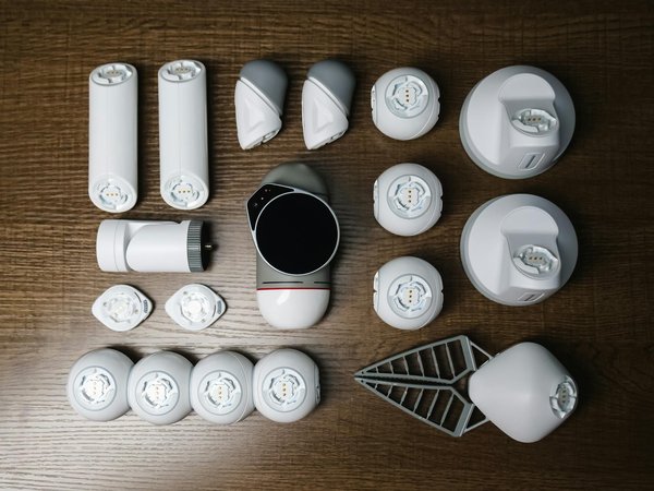 Welke factoren beïnvloeden de prestaties van informatica-materiaal?